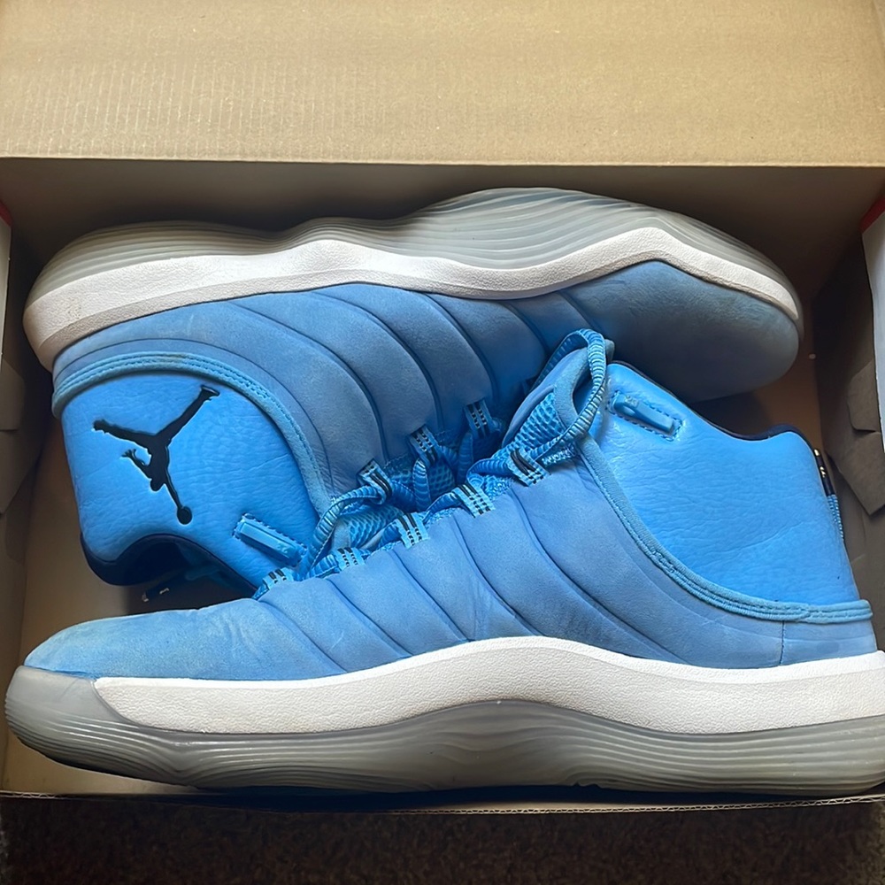 NIKE AIR JORDAN SUPER.FLY 2017 NORTH CAROLINA BLUE